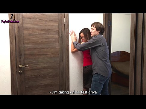 ❤️ Seksual rieltor mənzilini satarkən öz pişiyini ehtirasla ələ keçirir və sikdirir - Krempai Seks bizdə ❌❤